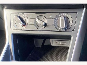 Volkswagen Polo 1.0 TSI Life 5dr DSG