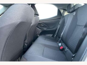 Toyota Yaris 1.5 Hybrid Icon 5dr CVT