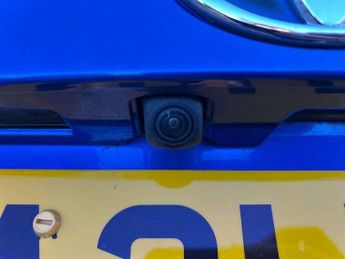 Toyota C-HR 1.8 Hybrid Design 5dr CVT