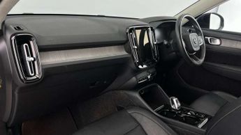 Volvo XC40 2.0 B4P Inscription 5dr Auto