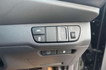 Hyundai IONIQ 1.6 GDi Hybrid Premium 5dr DCT
