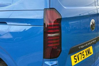 Volkswagen Transporter 2.0 TDI 150 Commerce Plus Van 4MOTION Auto