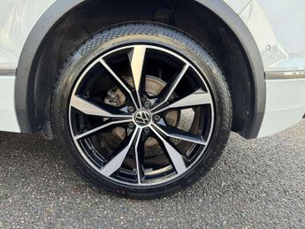 Volkswagen Tiguan 2.0 TDI R-Line 5dr DSG
