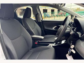 Toyota Yaris 1.5 Hybrid Icon 5dr CVT