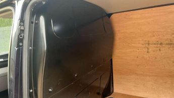 Volkswagen Transporter 2.0 TDI 150 Highline Van DSG