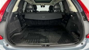 Volvo XC90 2.0 B5D [235] Plus Dark 5dr AWD Geartronic