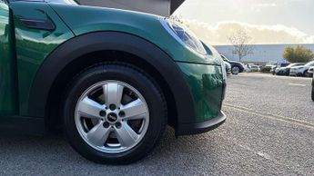 MINI Hatchback 5dr 1.5 Cooper Classic 5dr Auto