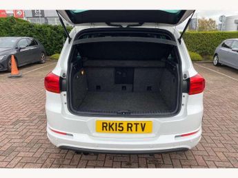 Volkswagen Tiguan 2.0 TDi BlueMotion Tech R-Line 5dr DSG