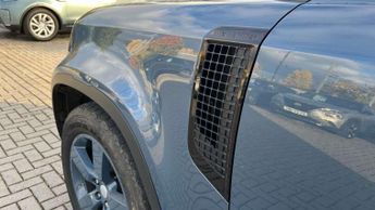 Land Rover Defender 2.0 P300 HSE 110 5dr Auto [6 Seat]