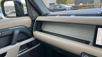 Land Rover Defender 2.0 P300 HSE 110 5dr Auto [6 Seat]