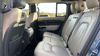 Land Rover Defender 2.0 P300 HSE 110 5dr Auto [6 Seat]