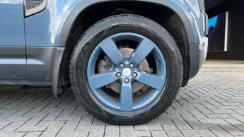 Land Rover Defender 2.0 P300 HSE 110 5dr Auto [6 Seat]