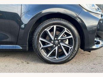 Toyota Yaris 1.5 Hybrid Design 5dr CVT