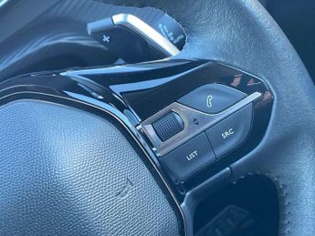 Peugeot 208 1.2 PureTech 100 Allure Premium 5dr EAT8