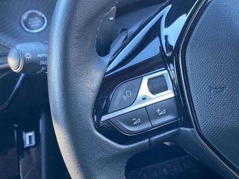 Peugeot 208 1.2 PureTech 100 Allure Premium 5dr EAT8