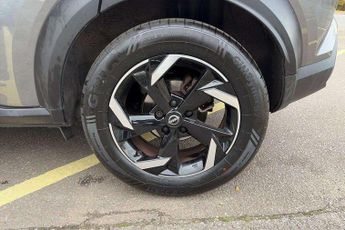 Nissan Juke 1.6 Hybrid N-Connecta 5dr Auto