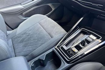 Volkswagen Golf 1.5 eTSI 150 Style 5dr DSG