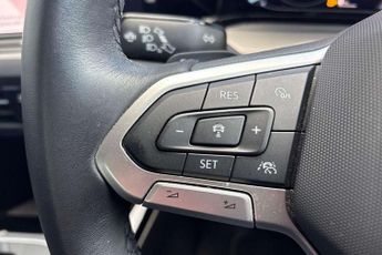 Volkswagen Golf 1.5 eTSI 150 Style 5dr DSG