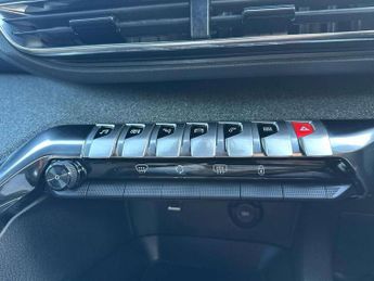 Peugeot 3008 1.2 PureTech Allure Premium+ 5dr EAT8