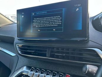 Peugeot 3008 1.2 PureTech Allure Premium+ 5dr EAT8