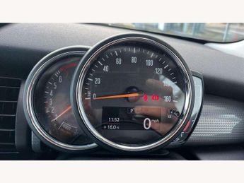 MINI Hatchback 5dr 1.5 Cooper Classic II 5dr Auto