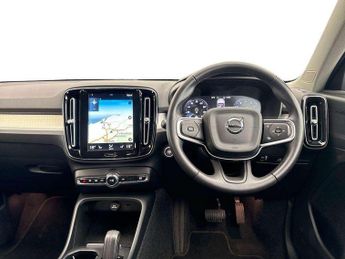 Volvo XC40 1.5 T3 [163] Momentum 5dr Geartronic