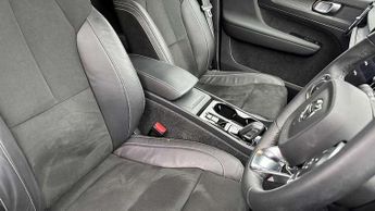 Volvo XC40 1.5 T3 [163] R DESIGN 5dr Geartronic