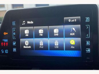 Toyota C-HR 1.8 Hybrid Dynamic 5dr CVT