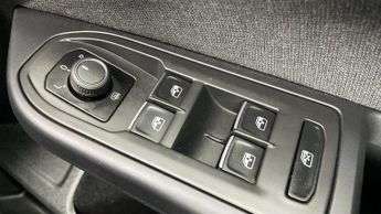 Volkswagen Golf 1.0 eTSI Life 5dr DSG