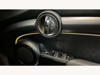 MINI Hatchback 5dr 1.5 Cooper Exclusive 5dr Auto