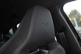 Cupra Formentor 1.4 eHybrid 204 V2 5dr DSG