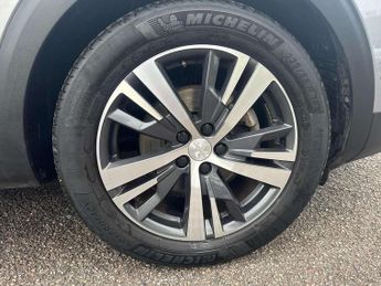 Peugeot 3008 1.2 PureTech Allure Premium+ 5dr EAT8