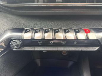 Peugeot 3008 1.2 PureTech Allure Premium+ 5dr EAT8