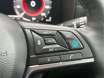 Nissan Juke 1.6 Hybrid Tekna 5dr Auto