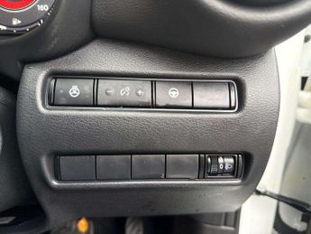 Nissan Juke 1.6 Hybrid Tekna 5dr Auto