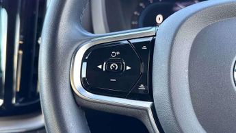 Volvo XC60 2.0 T6 Recharge PHEV R DESIGN 5dr AWD Auto