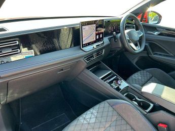 Volkswagen Tiguan 2.0 TDI R-Line 5dr DSG