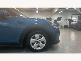 MINI Hatchback 5dr 1.5 Cooper Classic 5dr Auto