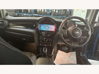 MINI Hatchback 5dr 1.5 Cooper Classic 5dr Auto