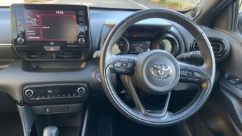 Toyota Yaris 1.5 Hybrid Dynamic 5dr CVT