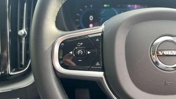 Volvo XC60 2.0 B4P Plus Dark 5dr Geartronic