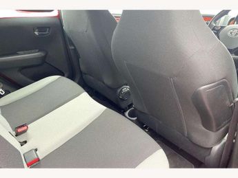 Toyota Aygo 1.0 VVT-i X-Play 5dr x-shift
