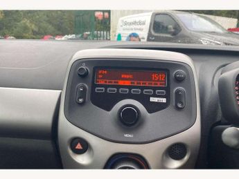 Toyota Aygo 1.0 VVT-i X-Play 5dr x-shift