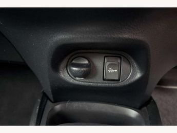 Toyota Yaris 1.33 VVT-i Icon 5dr CVT