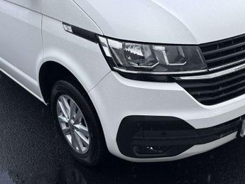 Volkswagen Transporter 2.0 TDI 150 Highline Kombi Van DSG