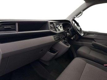 Volkswagen Transporter 2.0 TDI 150 Highline Kombi Van DSG