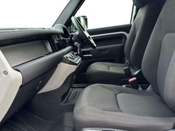 Land Rover Defender 3.0 D250 Hard Top Auto