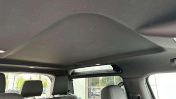 Land Rover Defender 3.0 D250 X-Dynamic SE 90 3dr Auto