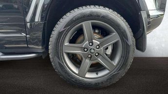 Land Rover Defender 3.0 D250 X-Dynamic SE 90 3dr Auto