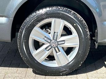 Volkswagen Transporter 2.0 TDI 150 Highline Kombi Van DSG